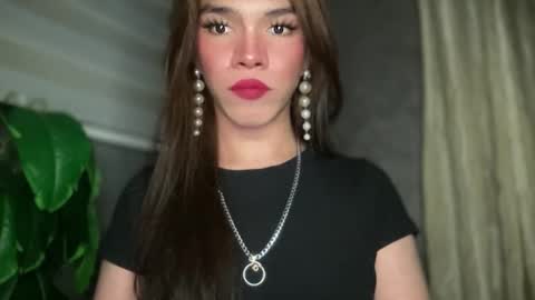 QUEEN online show from March 3, 2026, 7:31 pm