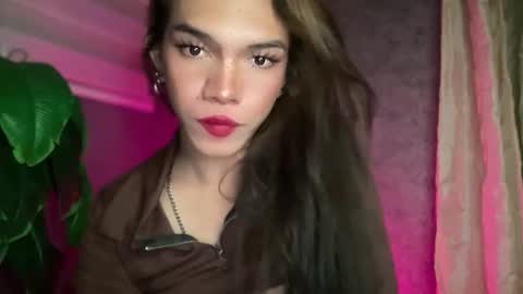 QUEEN online show from March 4, 2026, 11:55 pm