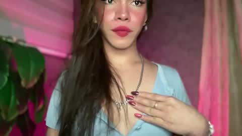 QUEEN online show from March 5, 2026, 1:40 pm