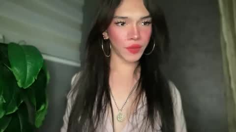 QUEEN online show from March 30, 2026, 1:34 pm