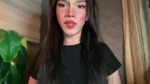 QUEEN online show from April 21, 2026, 4:41 am