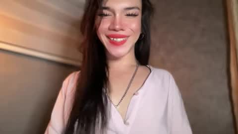 Snapshot of queenn_xxx chatting on April 23, 2026, 3:19 am QUEEN online show from April 23, 2026, 3:19 am