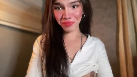 Snapshot of queenn_xxx chatting on May 6, 2026, 2:40 am QUEEN online show from May 6, 2026, 2:40 am