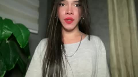 Snapshot of queenn_xxx chatting on June 5, 2026, 10:59 pm QUEEN online show from June 5, 2026, 10:59 pm