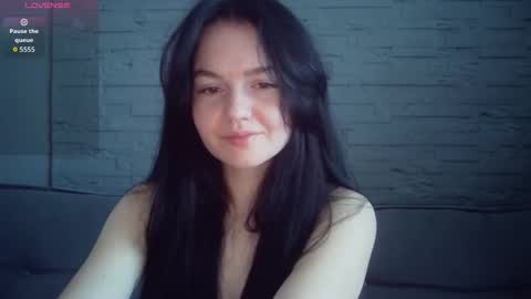 Snapshot of queenofmodels chatting on February 14, 2026, 6:21 am QueenOfModels online show from February 14, 2026, 6:21 am