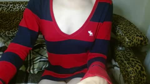 queenoftenderness online show from December 10, 2024, 9:33 pm