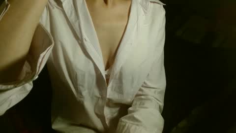 queenoftenderness online show from March 11, 2025, 9:37 pm