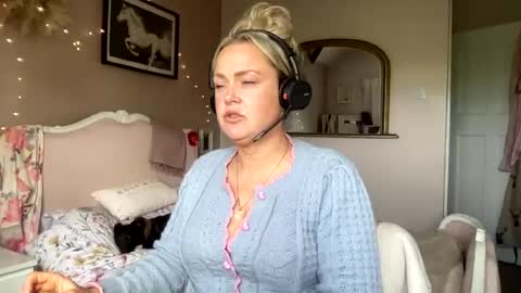 Snapshot of queenp333 chatting on May 12, 2026, 8:00 am PrincessP333 online show from May 12, 2026, 8:00 am