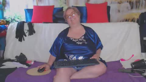 QueenPammy online show from April 1, 2026, 1:41 pm