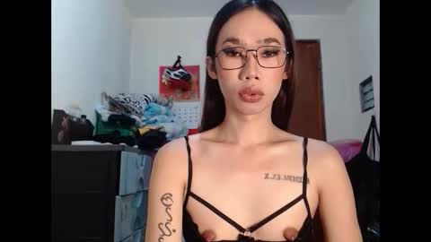 Snapshot of queenpaulaxx chatting on December 1, 2025, 2:38 am Paula watson online show from December 1, 2025, 2:38 am