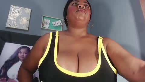 Snapshot of queenrachelbrown chatting on April 26, 2026, 11:41 am queenrachelbrown online show from April 26, 2026, 11:41 am