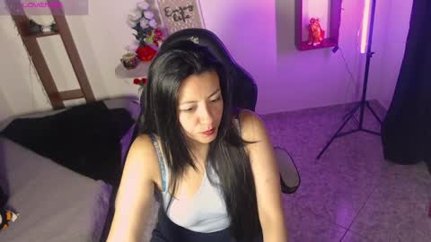 queenrose94 online show from April 8, 2026, 12:38 pm