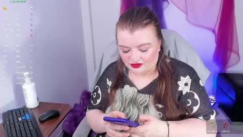 Snapshot of queensami7 chatting on April 25, 2026, 11:35 pm Samantha online show from April 25, 2026, 11:35 pm