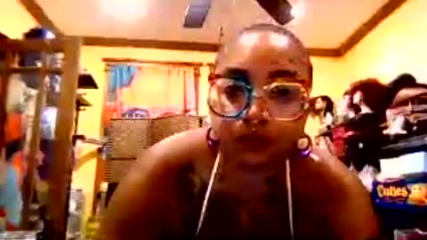 Snapshot of queensquirtntwerk chatting on August 10, 2026, 1:53 am Queen Hilarity online show from August 10, 2026, 1:53 am