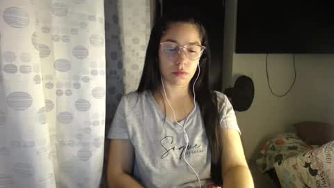 Paola online show from May 26, 2026, 3:24 am