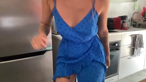 Quinnyelena online show from June 4, 2026, 10:32 am