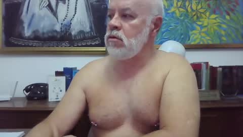 quiquewolf1959 online show from May 3, 2026, 6:52 am