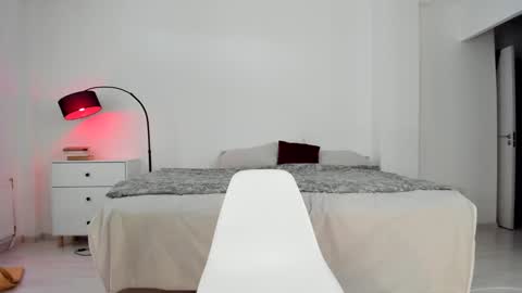 r00xvel online show from December 13, 2024, 7:47 am