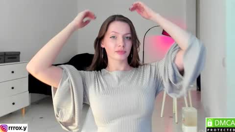 r00xvel online show from October 4, 2025, 8:34 am