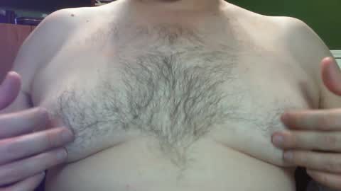 Snapshot of r3alon chatting on February 21, 2025, 5:56 am Re-on online show from February 21, 2025, 5:56 am