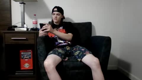 r_monkey583 online show from September 9, 2025, 12:05 pm