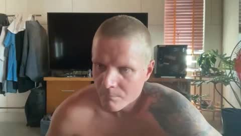 rabbit_eyes69 online show from May 27, 2026, 2:41 am