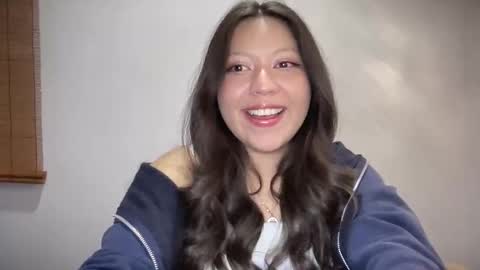 rachel james   online show from October 30, 2025, 5:42 am