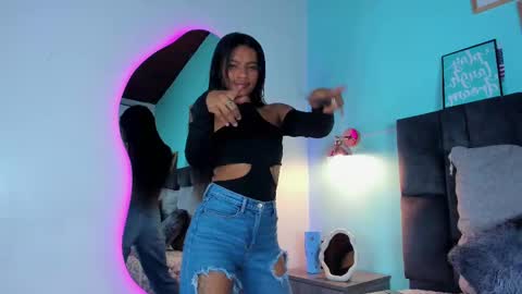 Snapshot of rachel_martinez chatting on February 28, 2025, 11:25 am RACHEL online show from February 28, 2025, 11:25 am