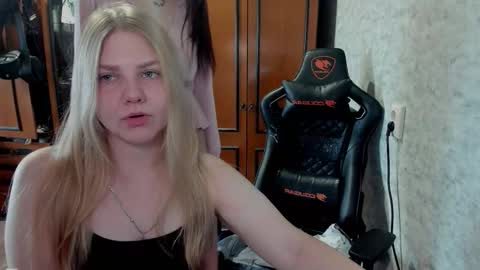 Snapshot of rachel_sharp chatting on September 29, 2025, 10:20 am Make me cum online show from September 29, 2025, 10:20 am