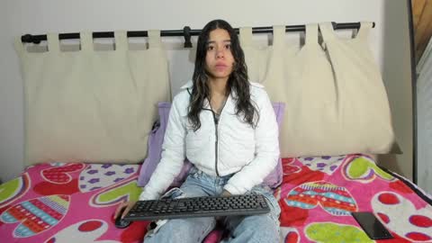 Snapshot of rachell_criss chatting on February 9, 2025, 3:43 am Rachell online show from February 9, 2025, 3:43 am