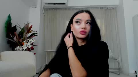 Snapshot of rachellravee chatting on May 22, 2026, 5:03 am Rachell online show from May 22, 2026, 5:03 am