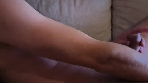 racrowle online show from November 1, 2025, 10:01 pm