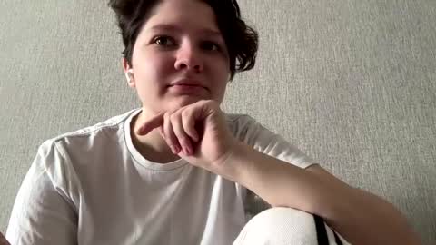 Snapshot of raegriego chatting on May 21, 2026, 12:17 am Emmie online show from May 21, 2026, 12:17 am