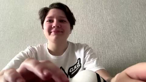 Snapshot of raegriego chatting on May 23, 2026, 1:00 am Emmie online show from May 23, 2026, 1:00 am