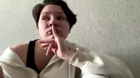 Snapshot of raegriego chatting on May 29, 2026, 1:14 am Emmie online show from May 29, 2026, 1:14 am