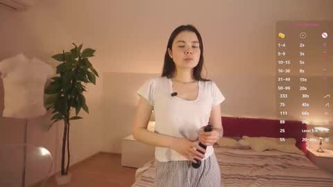 Snapshot of raelenepenaloza chatting on November 27, 2025, 5:42 am Amy online show from November 27, 2025, 5:42 am