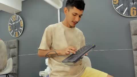 Snapshot of raf__koons chatting on July 9, 2026, 3:21 am Raf Koons online show from July 9, 2026, 3:21 am