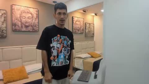 Snapshot of raf__koons chatting on July 15, 2026, 3:34 am Raf Koons online show from July 15, 2026, 3:34 am