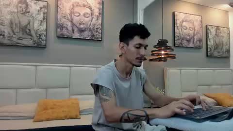 Snapshot of raf__koons chatting on July 16, 2026, 3:01 am Raf Koons online show from July 16, 2026, 3:01 am