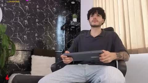 R A F A E L online show from February 8, 2026, 8:45 pm