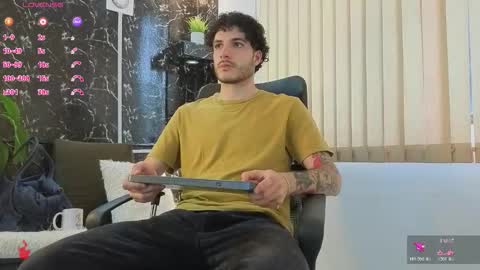 R A F A E L online show from March 29, 2026, 8:09 pm