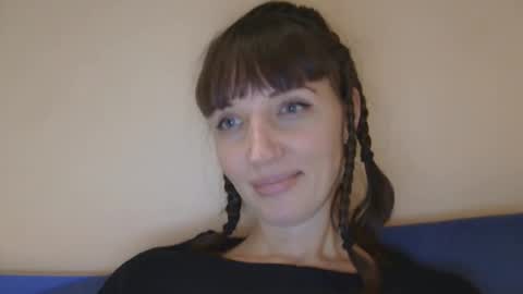 Rafaella online show from December 16, 2025, 10:48 pm