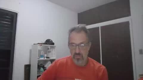 Snapshot of rafaelsel chatting on October 21, 2025, 1:28 am Big Uncle Jungle online show from October 21, 2025, 1:28 am