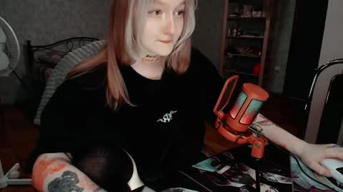 Kate online show from April 4, 2026, 2:58 pm