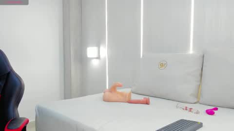 Snapshot of railey_rosse chatting on March 4, 2025, 10:49 pm railey_rosse online show from March 4, 2025, 10:49 pm