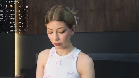 Lisa online show from January 31, 2025, 9:05 pm