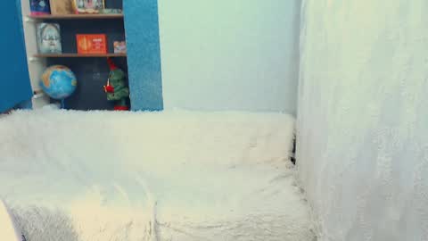 rainbowladyy online show from January 18, 2025, 1:51 pm