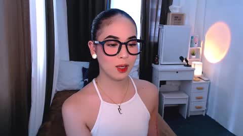 raindrizzle1706 online show from September 10, 2025, 8:14 am