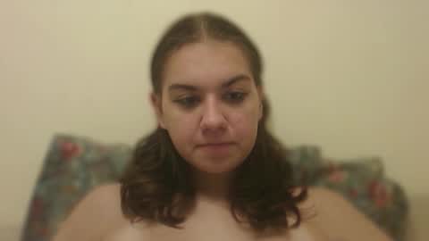 rainyvibe_ online show from September 12, 2025, 9:26 pm