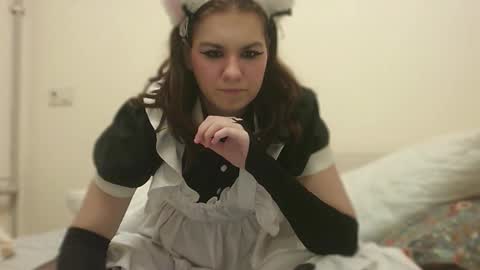 rainyvibe_ online show from September 29, 2025, 7:51 pm